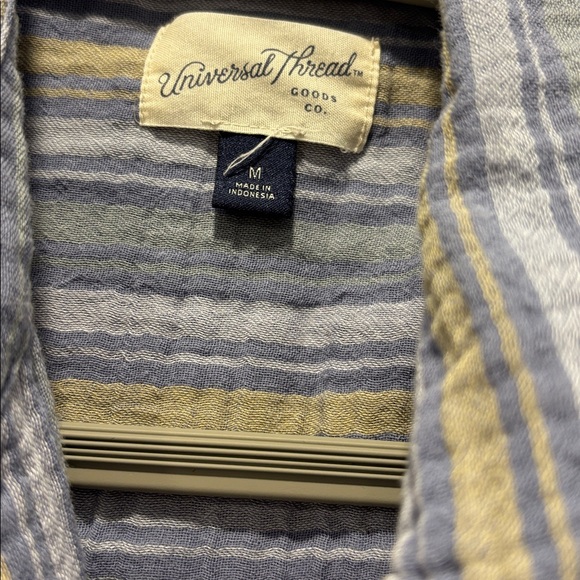 Cotton Muslin button down - Picture 2 of 3